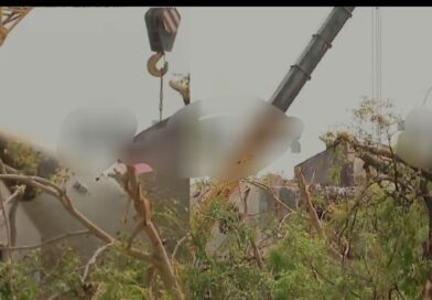 അഹമ്മദാബാദ് വിമാനാപകടം; ഹോസ്റ്റലിന് മുകളിൽ തങ്ങിയ വിമാനത്തിന്റെ അവശിഷ്ടം താഴെയിറക്കി